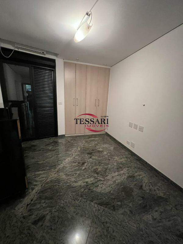 Apartamento com 5 quartos para aluguel, 350m² — foto 17 de 29