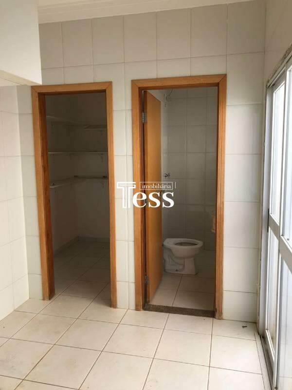 Casa de Condomínio com 3 quartos à venda, 350m² — foto 14 de 20