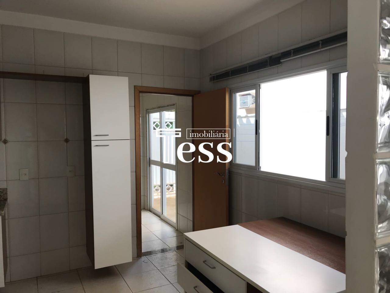 Casa de Condomínio com 3 quartos à venda, 350m² — foto 12 de 20