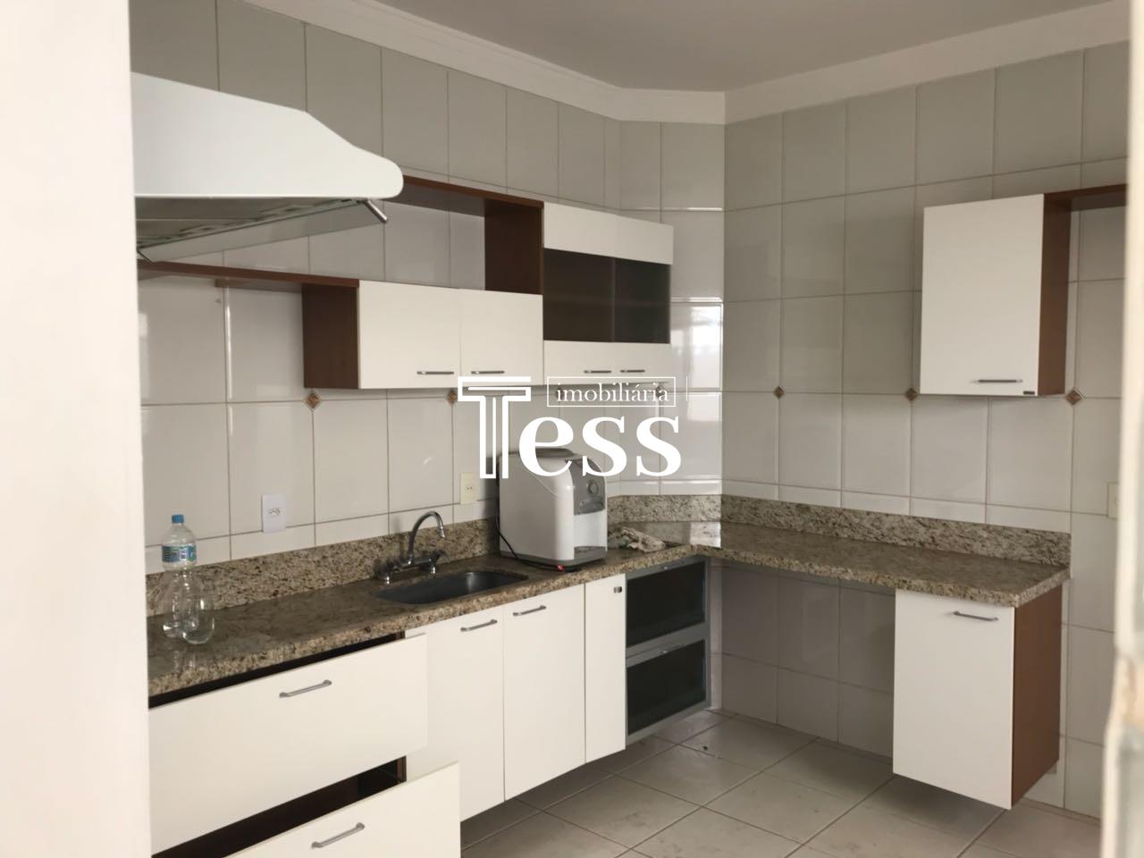 Casa de Condomínio com 3 quartos à venda, 350m² — foto 3 de 20