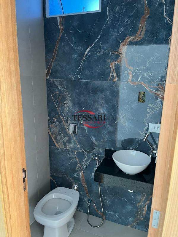Casa com 3 quartos à venda, 132m² — foto 18 de 27