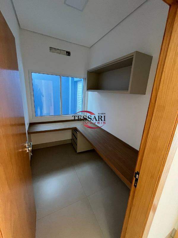 Casa com 3 quartos à venda, 132m² — foto 9 de 27