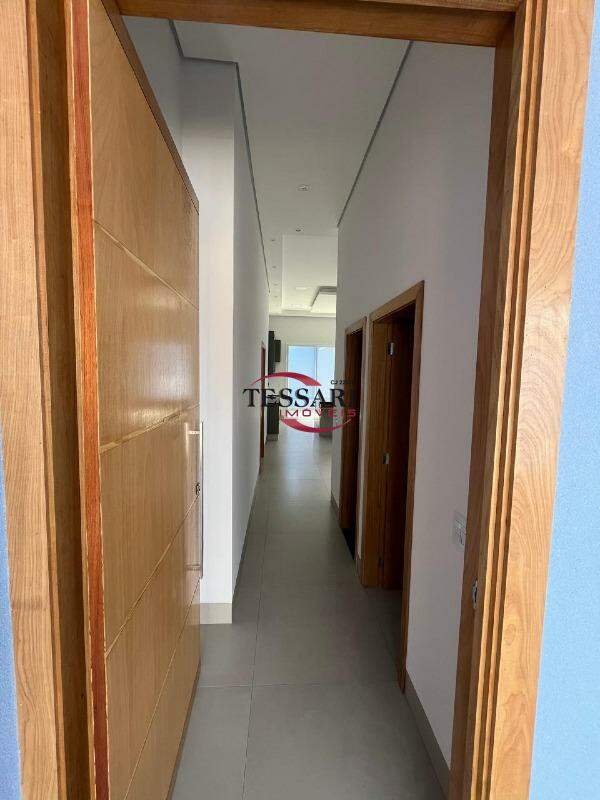 Casa com 3 quartos à venda, 132m² — foto 5 de 27