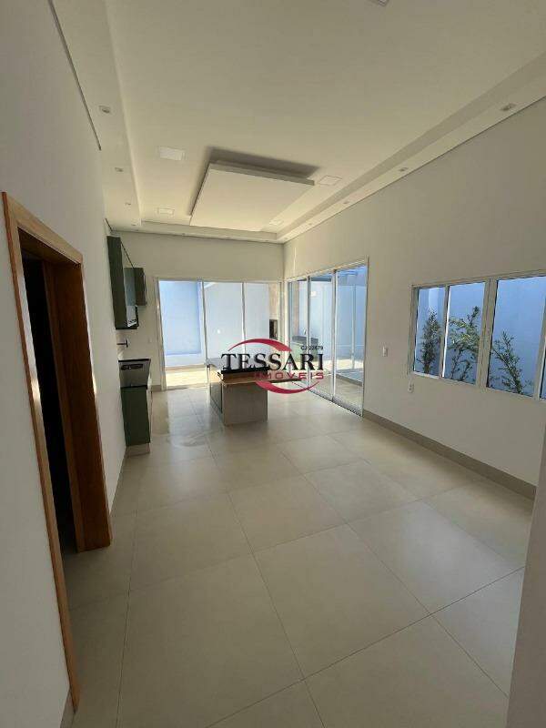 Casa com 3 quartos à venda, 132m² — foto 6 de 27