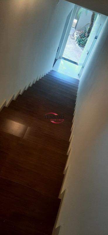 Casa com 2 quartos à venda, 230m² — foto 2 de 28