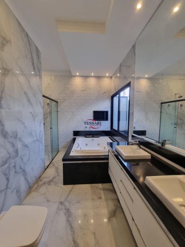 Casa de Condomínio com 4 quartos à venda, 290m² — foto 14 de 20
