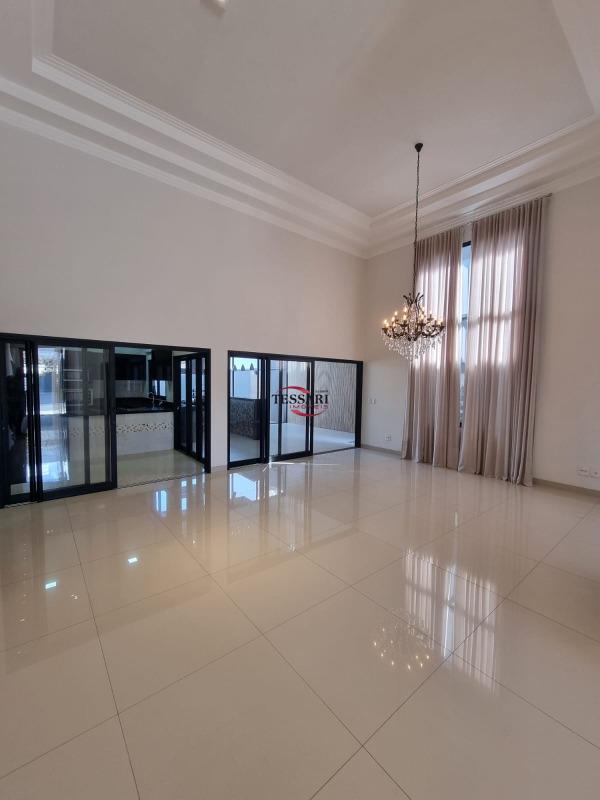 Casa de Condomínio com 4 quartos à venda, 290m² — foto 8 de 20
