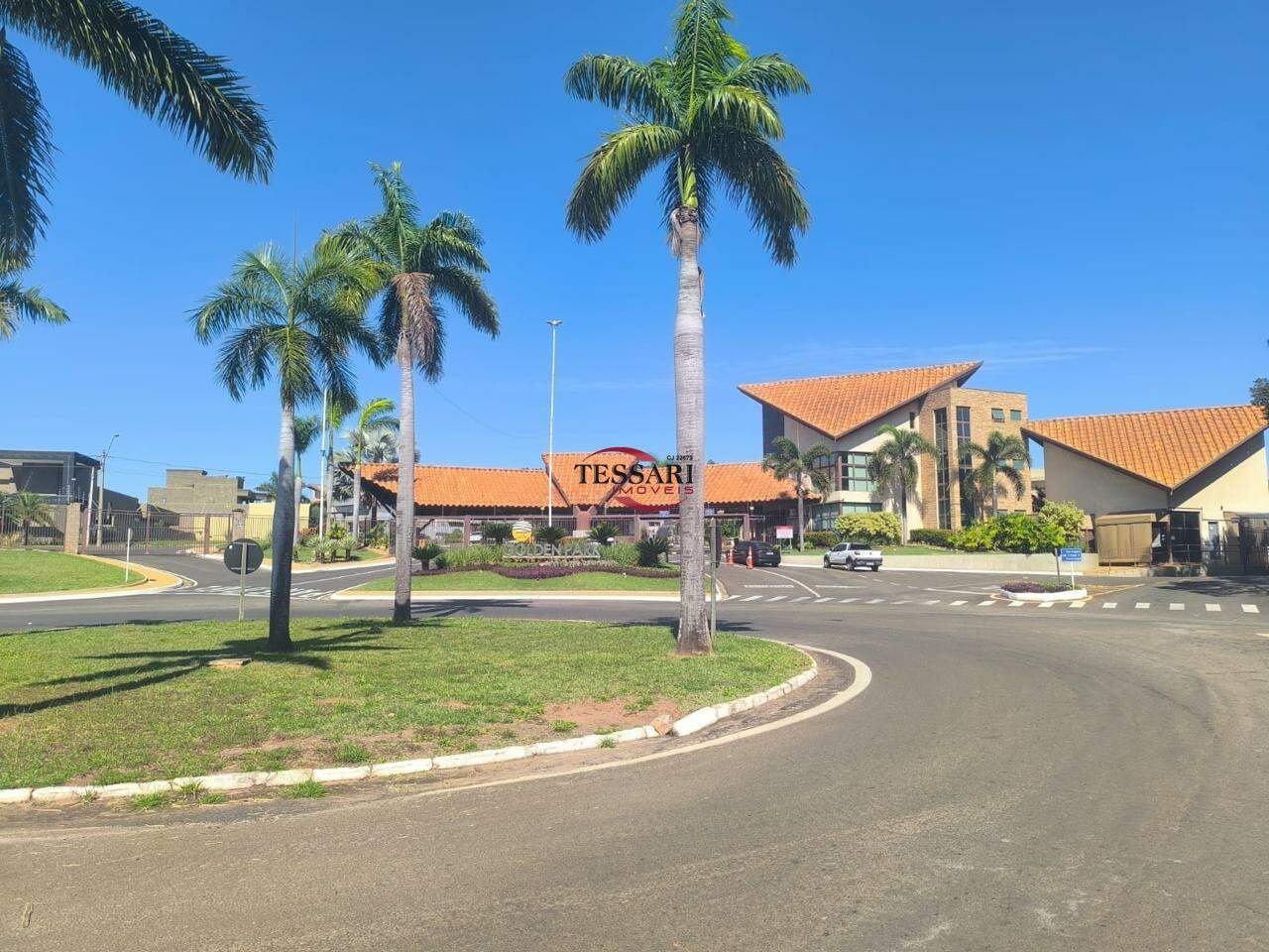 Casa de Condomínio com 4 quartos à venda, 290m² — foto 1 de 20