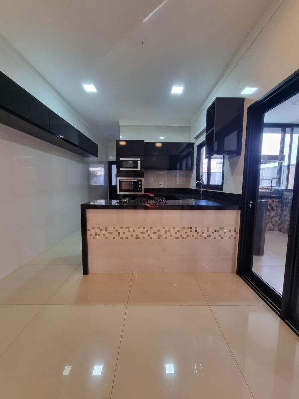 Casa de Condomínio com 4 quartos à venda, 290m² — foto 18 de 20
