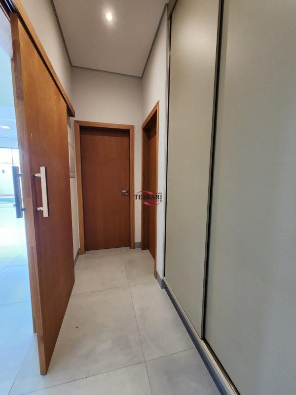 Casa de Condomínio com 3 quartos à venda, 200m² — foto 14 de 26