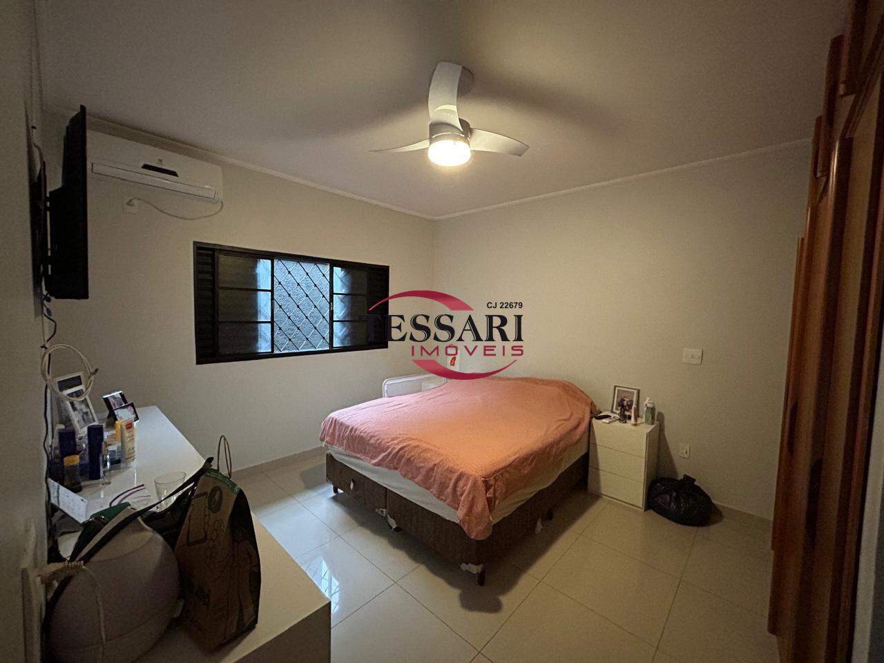 Casa com 3 quartos à venda, 290m² — foto 19 de 27