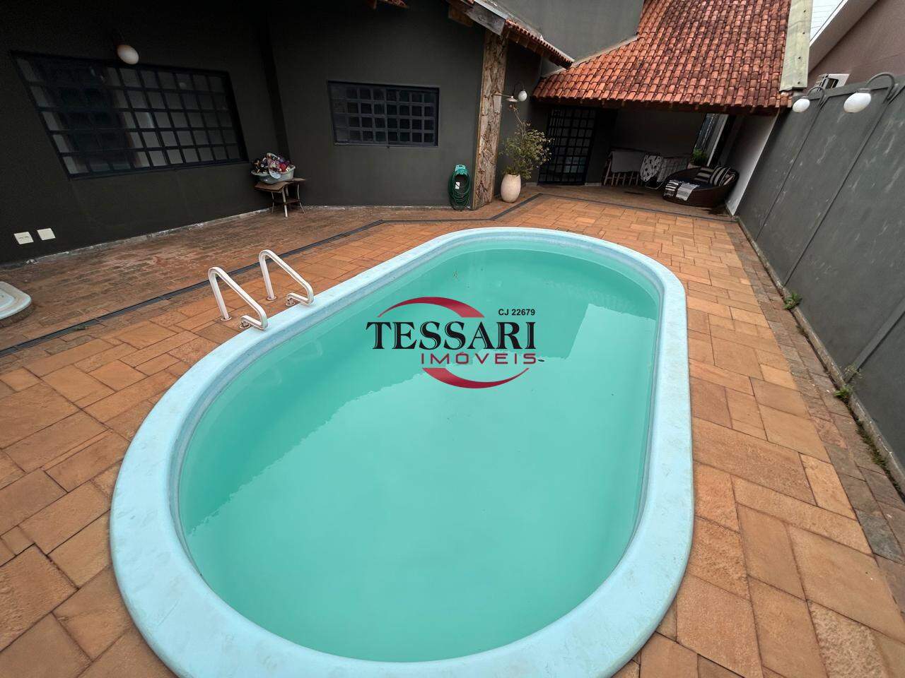 Casa com 3 quartos à venda, 290m² — foto 1 de 27
