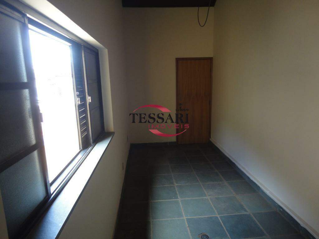 Casa com 3 quartos à venda, 230m² — foto 10 de 23