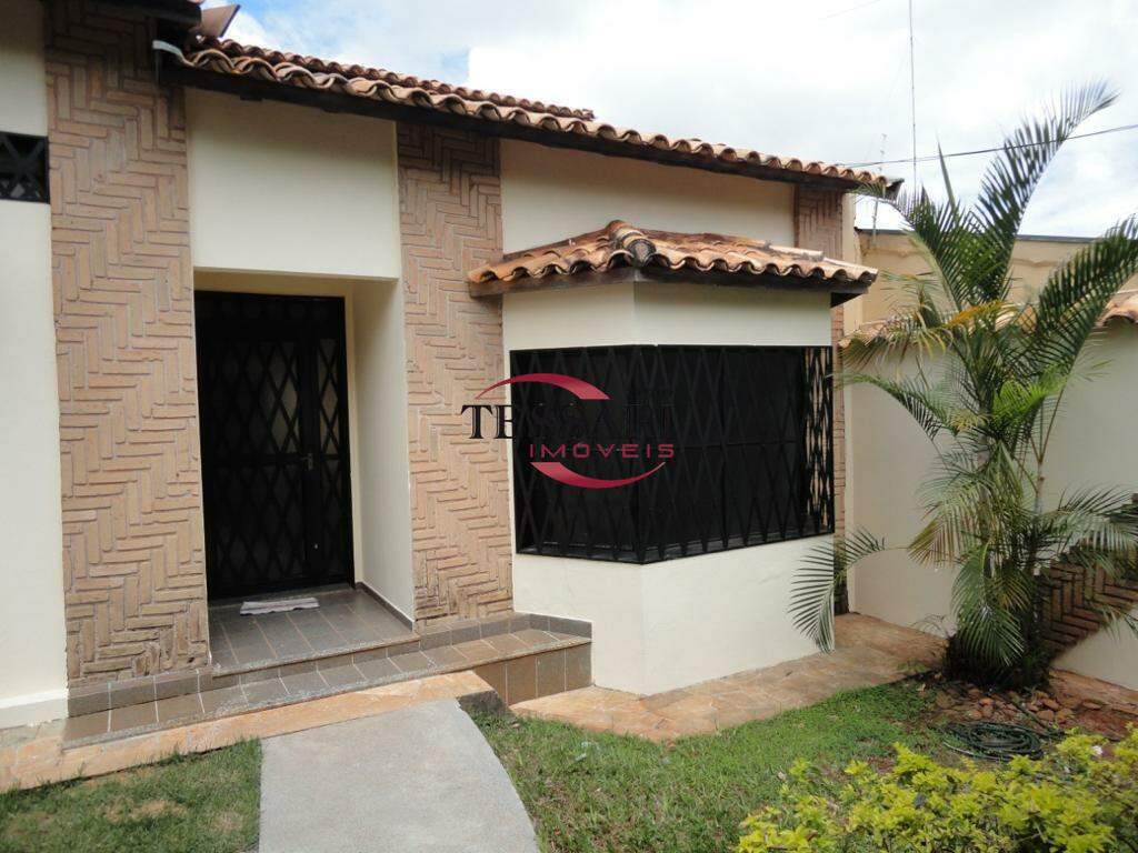 Casa com 3 quartos à venda, 230m² — foto 4 de 23
