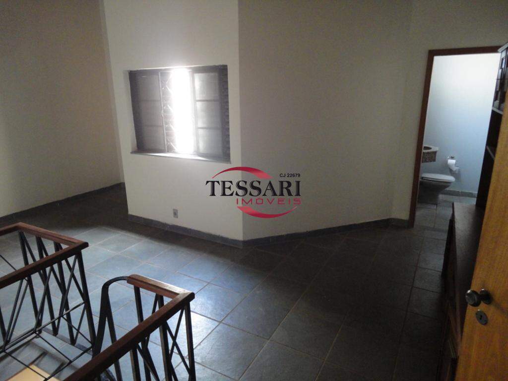 Casa com 3 quartos à venda, 230m² — foto 8 de 23