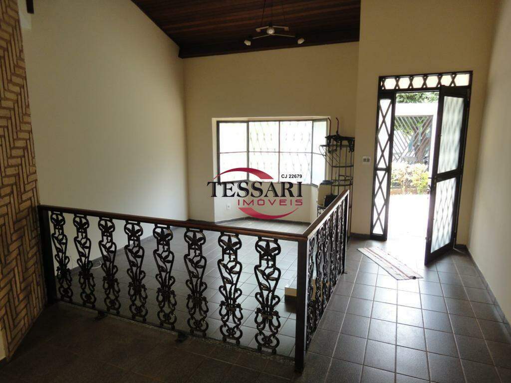 Casa com 3 quartos à venda, 230m² — foto 7 de 23