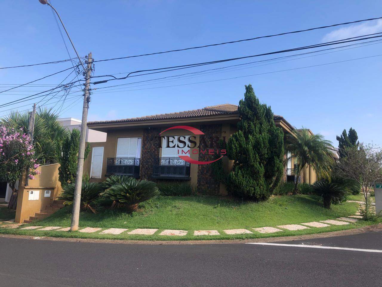 Casa de Condomínio com 3 quartos à venda, 257m² — foto 2 de 30