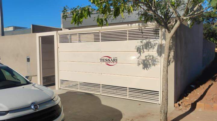 Casa com 3 quartos à venda, 120m² — foto 1 de 20