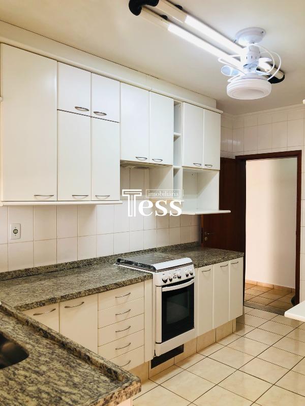 Apartamento com 3 quartos à venda, 125m² — foto 8 de 25