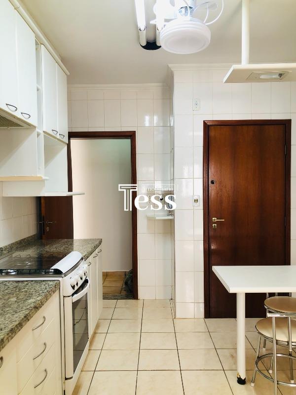 Apartamento com 3 quartos à venda, 125m² — foto 11 de 25