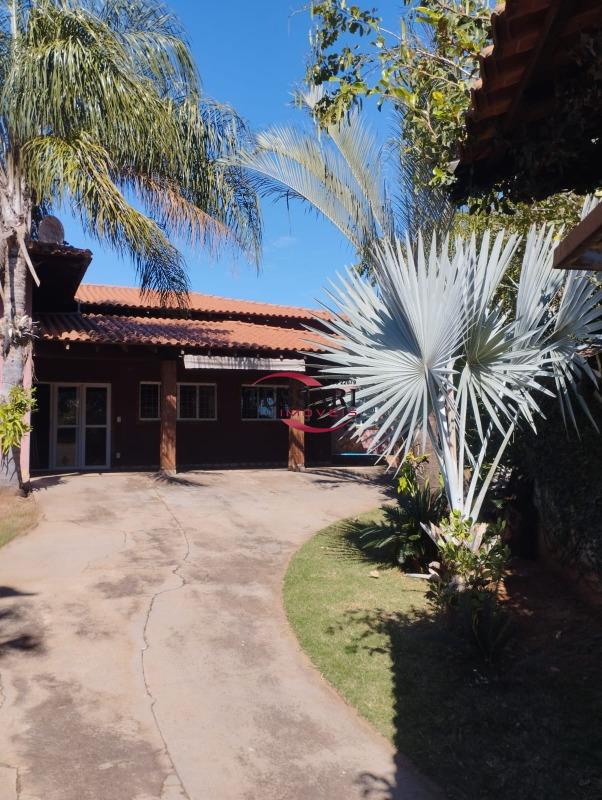 Fazenda / Sítio / Chácara com 3 quartos para aluguel, 300m² — foto 3 de 29