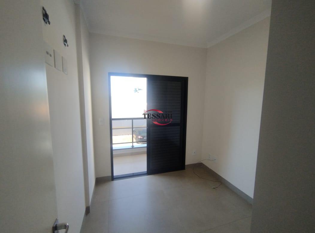 Apartamento com 3 quartos para aluguel, 90m² — foto 9 de 25