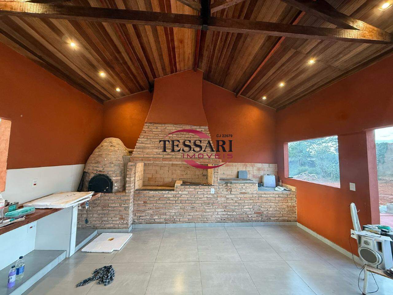 Fazenda / Sítio / Chácara com 3 quartos à venda, 180m² — foto 1 de 12