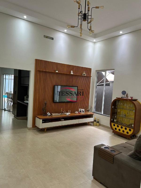 Casa de Condomínio com 3 quartos à venda, 200m² — foto 2 de 20