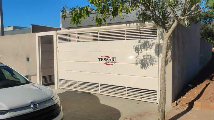 Casa com 3 quartos para aluguel, 120m² — foto 1 de 20