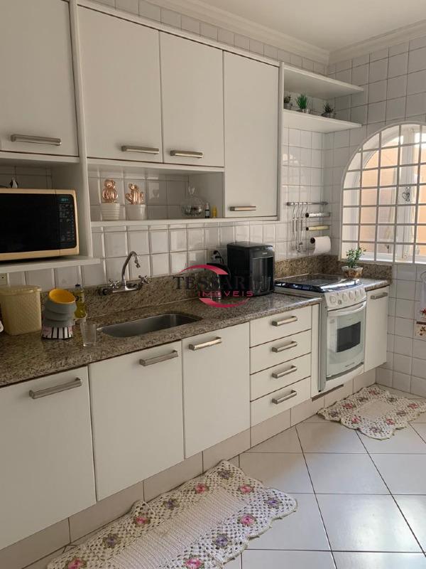 Casa com 3 quartos à venda, 375m² — foto 19 de 20