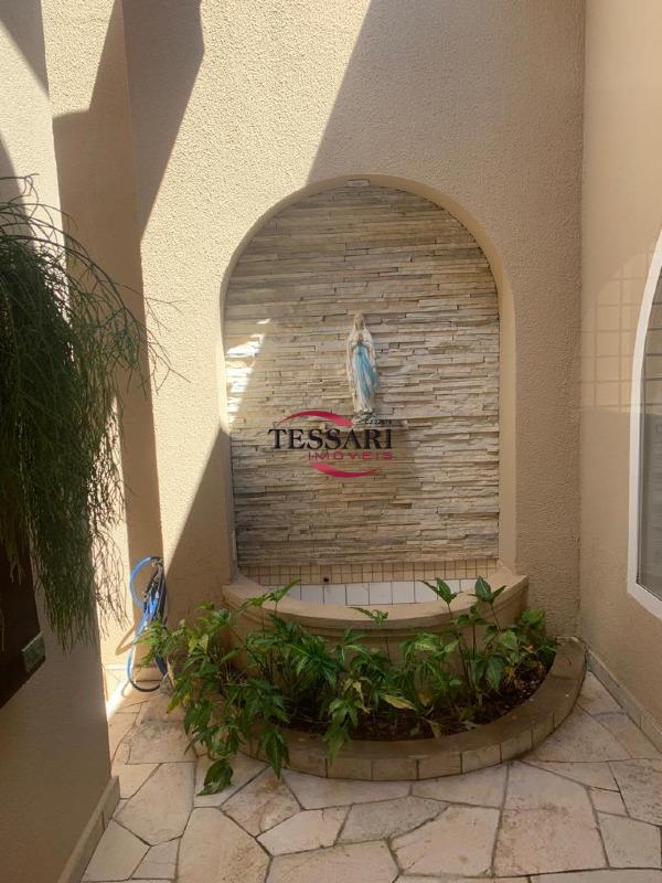 Casa com 3 quartos à venda, 375m² — foto 6 de 20