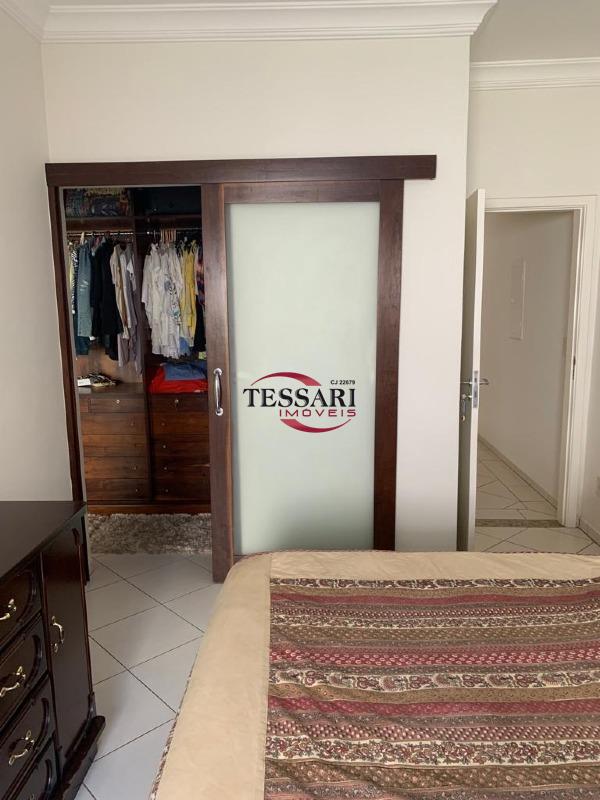 Casa com 3 quartos à venda, 375m² — foto 14 de 20