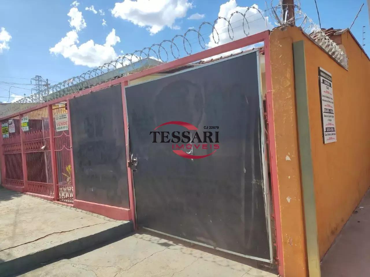 Casa com 2 quartos à venda, 300m² — foto 2 de 20