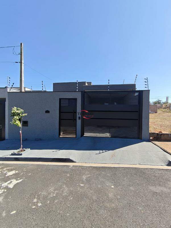 Casa com 2 quartos à venda, 115m² — foto 1 de 30