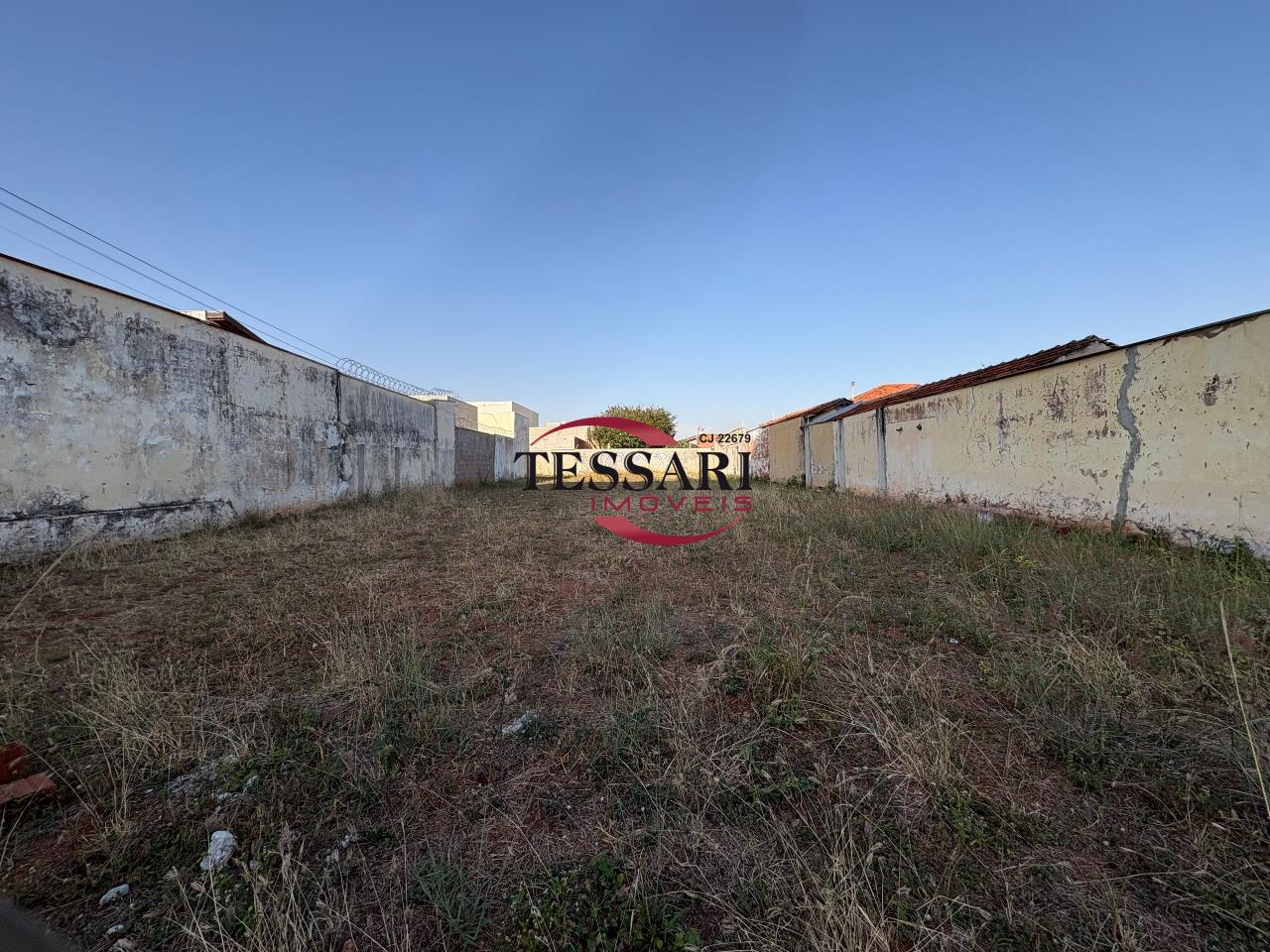 Terreno / Lote / Condomínio à venda, 695m² — foto 3 de 7