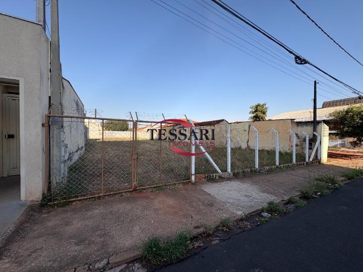 Terreno / Lote / Condomínio à venda, 695m² — foto 1 de 7