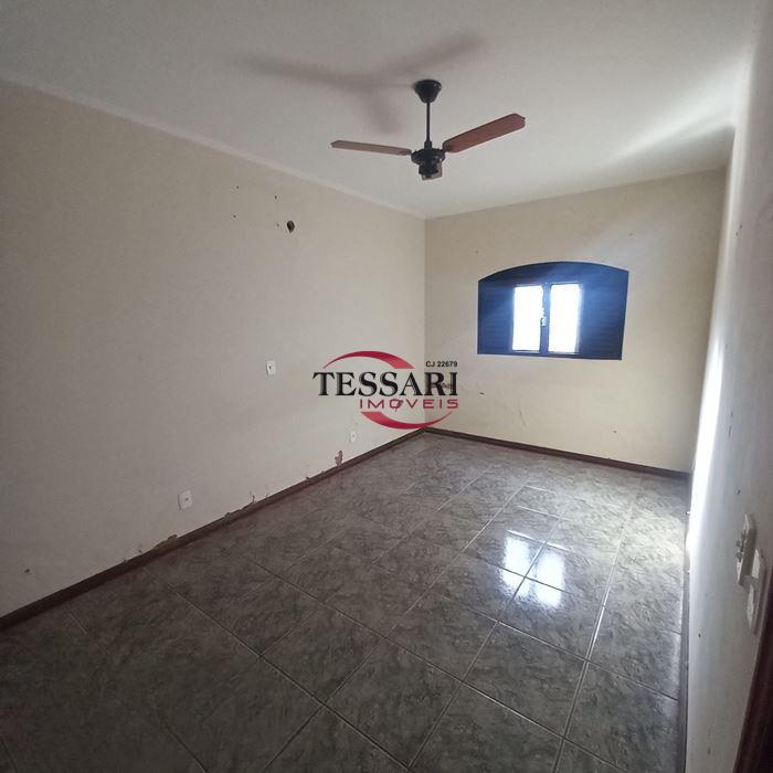Casa com 4 quartos para aluguel, 280m² — foto 11 de 21