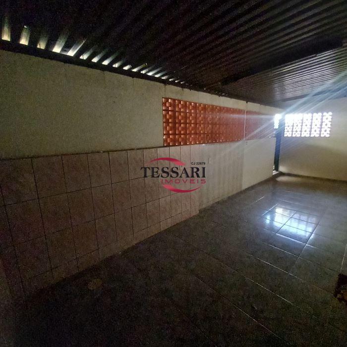 Casa com 4 quartos para aluguel, 280m² — foto 13 de 21