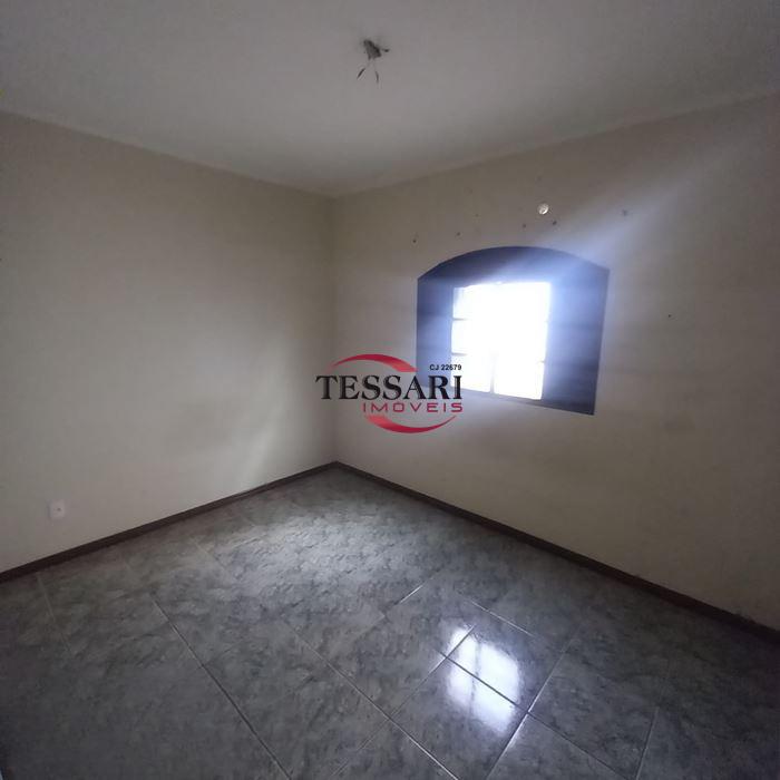 Casa com 4 quartos para aluguel, 280m² — foto 12 de 21
