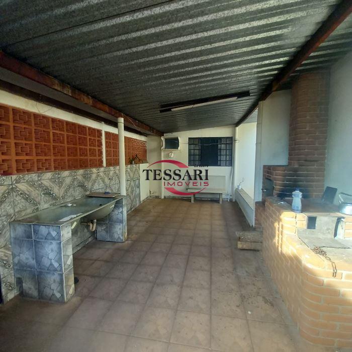 Casa com 4 quartos para aluguel, 280m² — foto 19 de 21