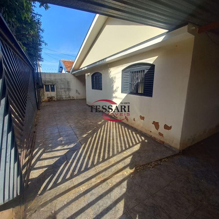Casa com 4 quartos para aluguel, 280m² — foto 2 de 21