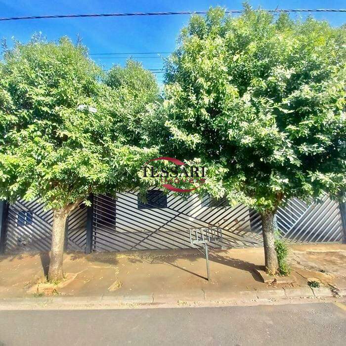 Casa com 4 quartos para aluguel, 280m² — foto 1 de 21