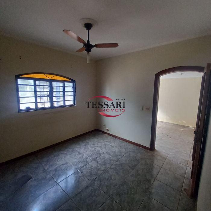 Casa com 4 quartos para aluguel, 280m² — foto 5 de 21