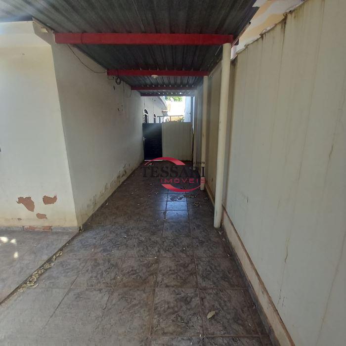 Casa com 4 quartos para aluguel, 280m² — foto 14 de 21