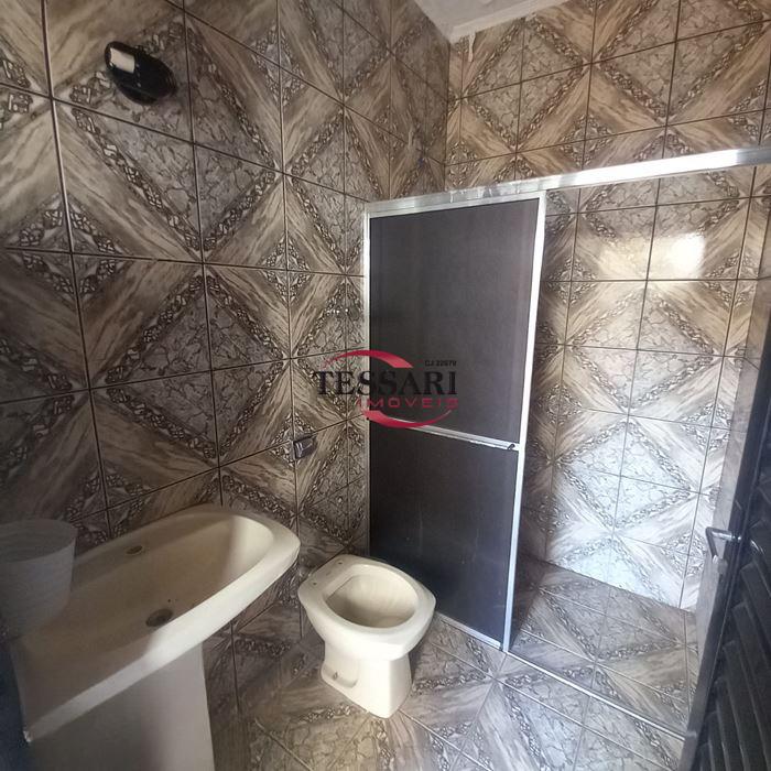 Casa com 4 quartos para aluguel, 280m² — foto 15 de 21