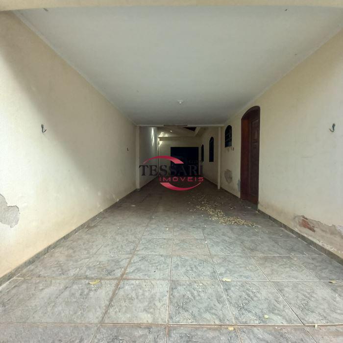 Casa com 4 quartos para aluguel, 280m² — foto 4 de 21