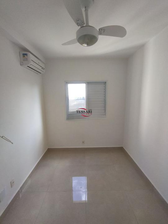 Apartamento com 3 quartos para aluguel, 75m² — foto 19 de 31