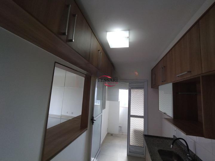 Apartamento com 3 quartos para aluguel, 75m² — foto 7 de 31
