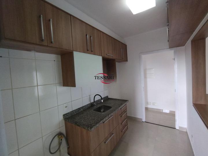 Apartamento com 3 quartos para aluguel, 75m² — foto 6 de 31
