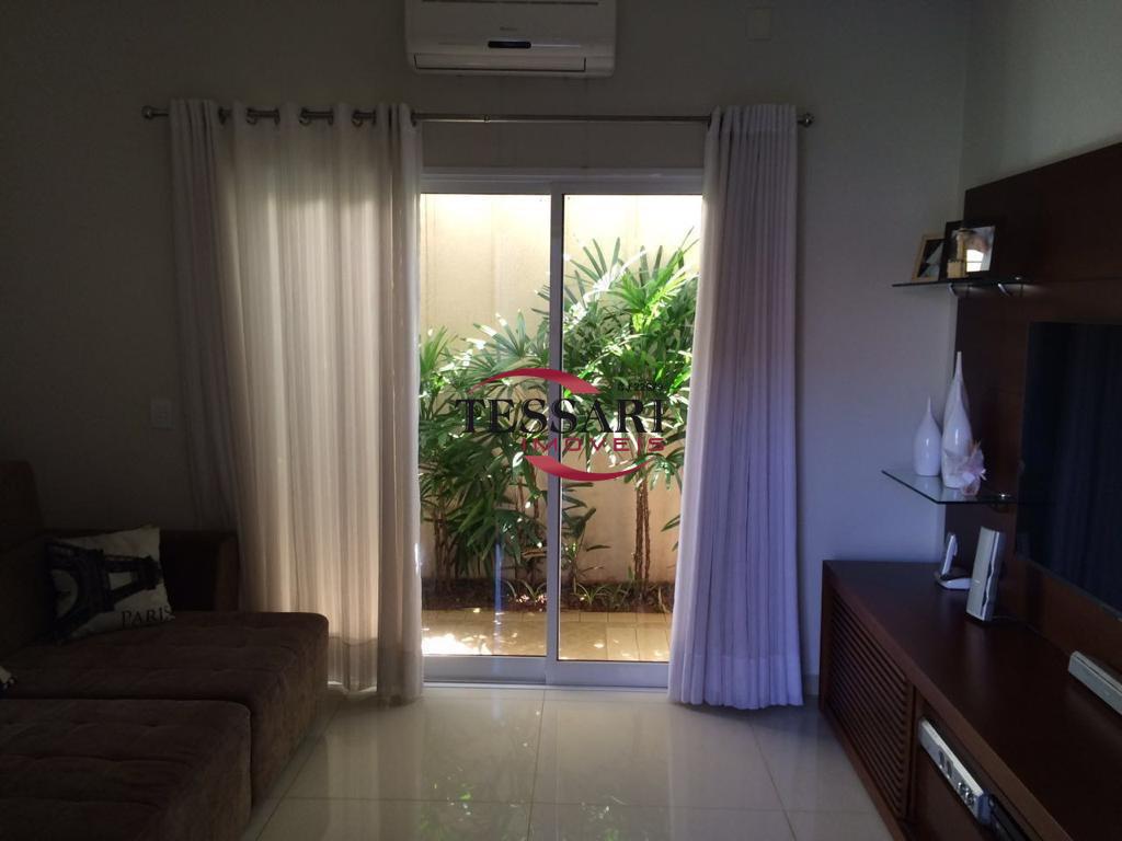 Casa de Condomínio com 3 quartos à venda, 250m² — foto 4 de 29